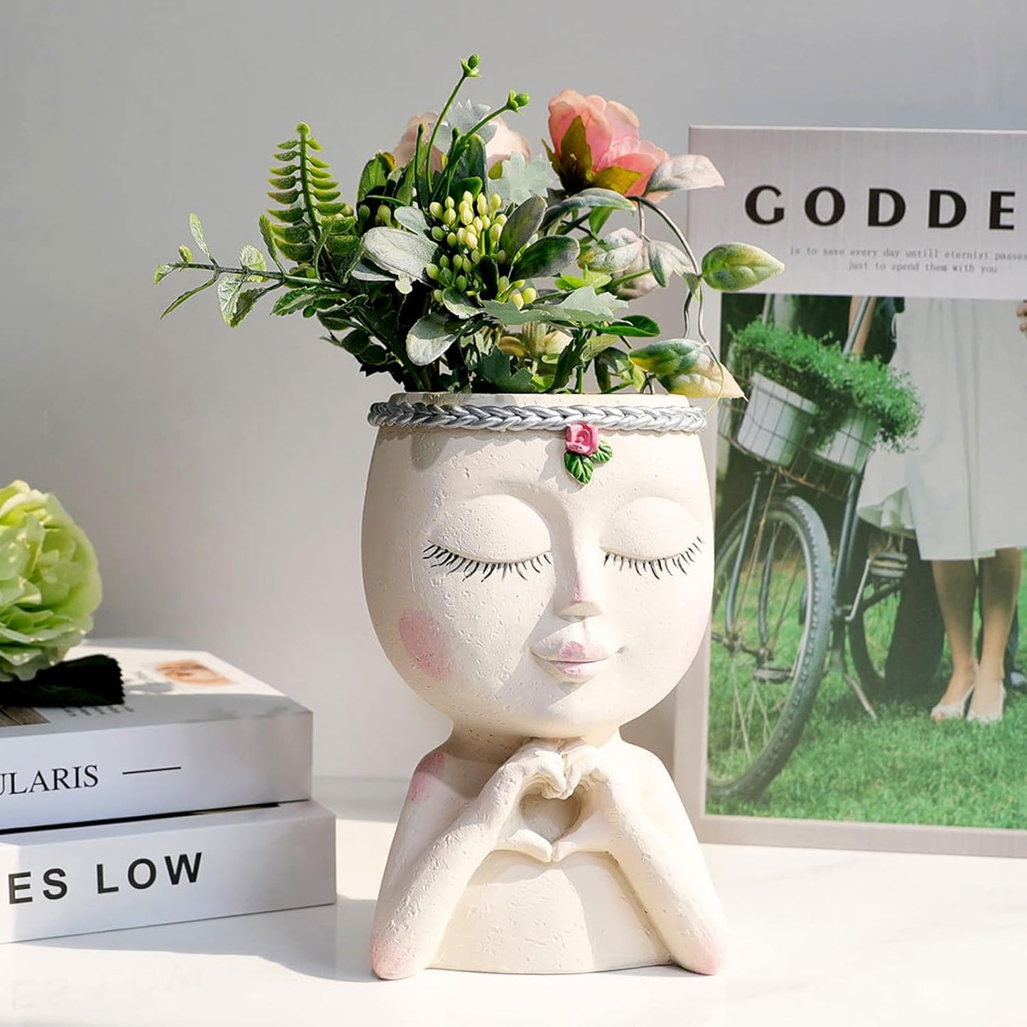 Face Planter Pot with Heart Hands, Resin Head Planter for Indoor Plants, Cute Succulent Pots with Drainage Hole, Gardening Gifts for Women Mom Teacher, 7.3" Home Decor (Brown)