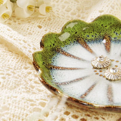 JAMEND CLXP Lotus Leaf Shape Decorative Ring Tray, Small Key Bowl, Ceramic Trinket Tray Jewelry Dish Organizing Necklace Earrings, Home Decoration for Mom Best Friend Sister, Pink.