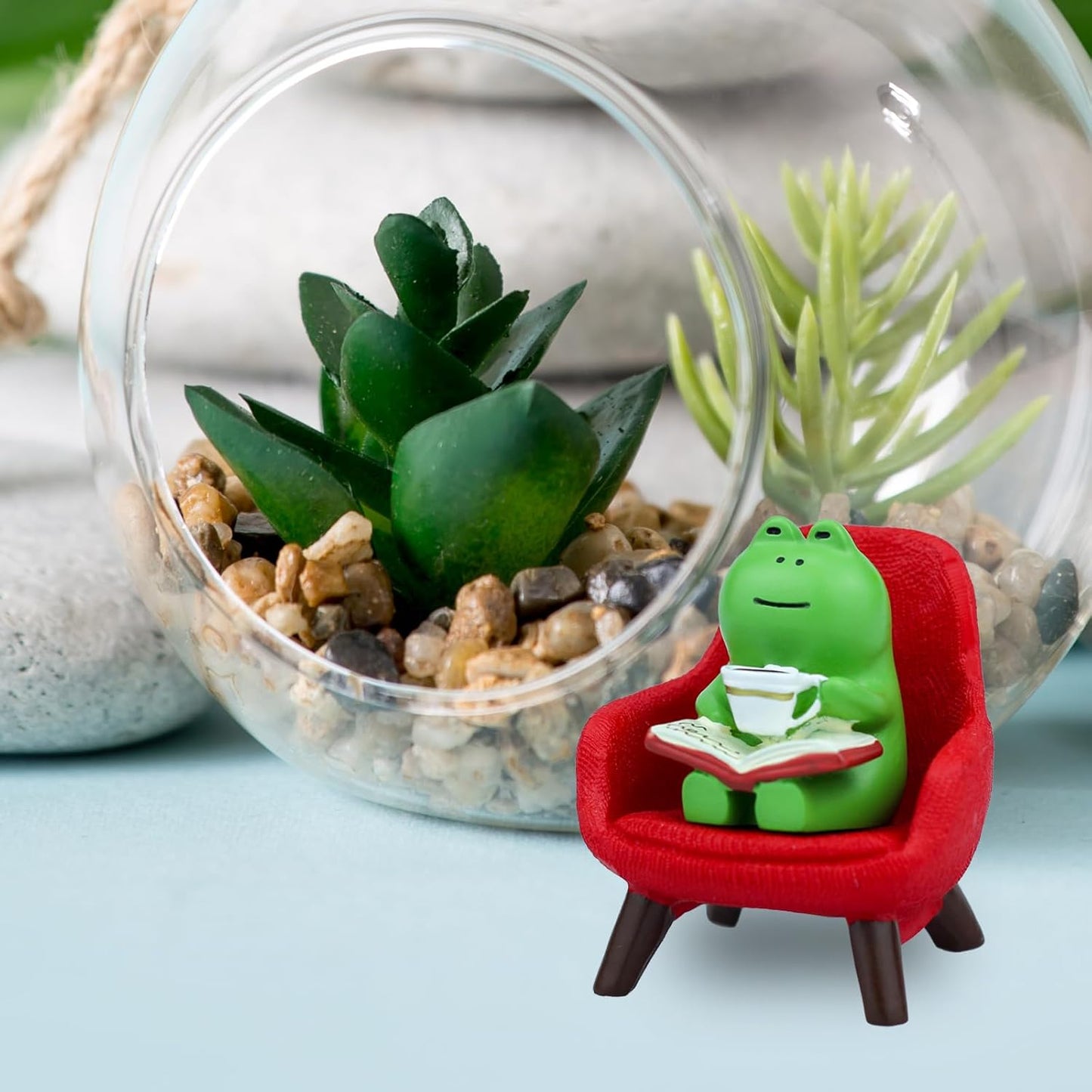 Mevodeata Cute Mini Frog Figurine with Small Sofa Resin Figure for Office Home Decor for Frog Lovers (Rocking Chair)