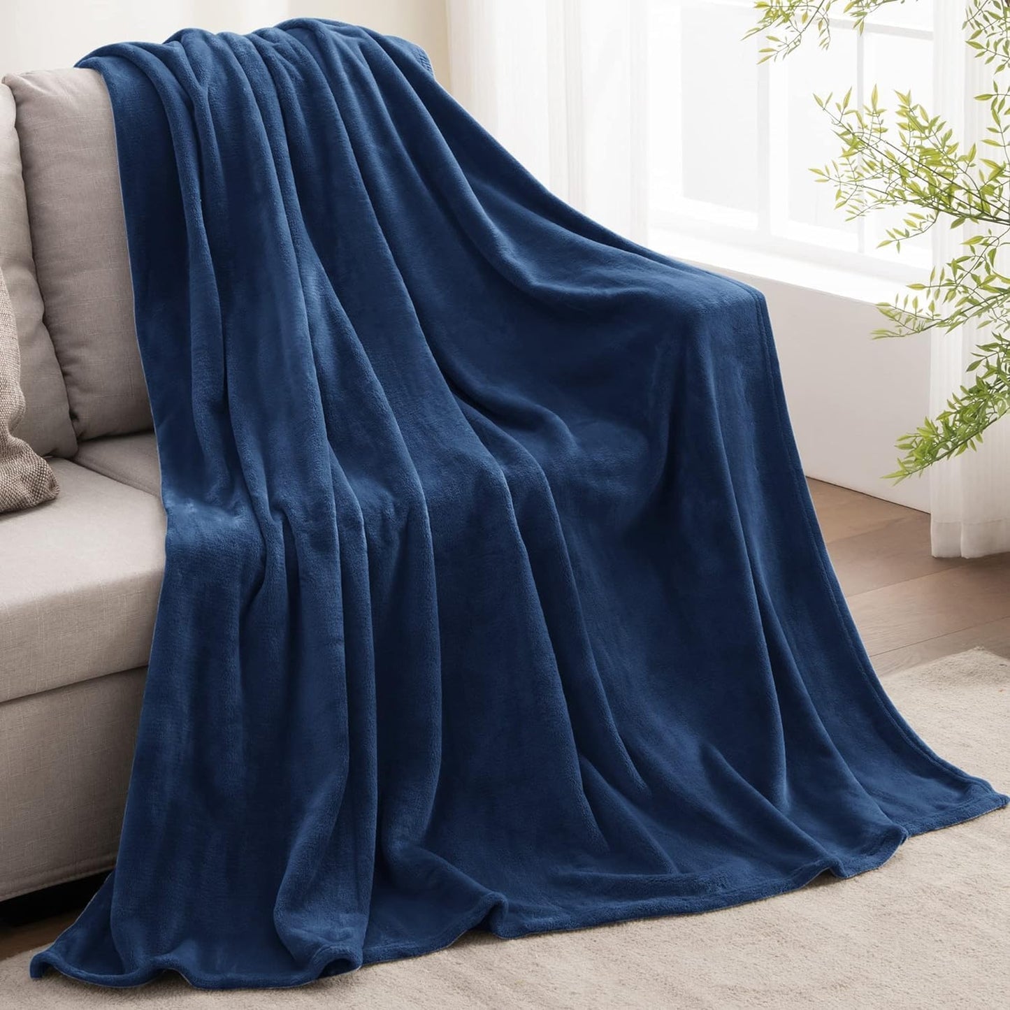 BEDELITE Fleece Blanket Black Throw Blankets for Couch & Bed, Luxury Plush Cozy Fuzzy Blanket 50x60 inches, Super Soft Warm Lightweight Throw Blanket for Travel Camping - Colors A