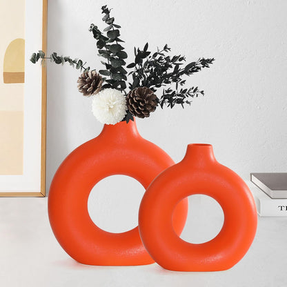 White Ceramic Donut Vase Set of 2, Hollow Matte Pampas Flower Vases for Boho Home Wedding Party Room Dinner Table Shelf Decor.（White）