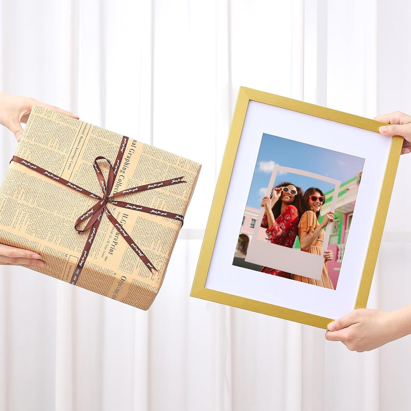 Vittanly 11x14 Picture Frame, Display Pictures 8x10 with Mat or 11x14 without Mat, Photo Frame for Wall Mounting, Black, 1 Pack - Colors A