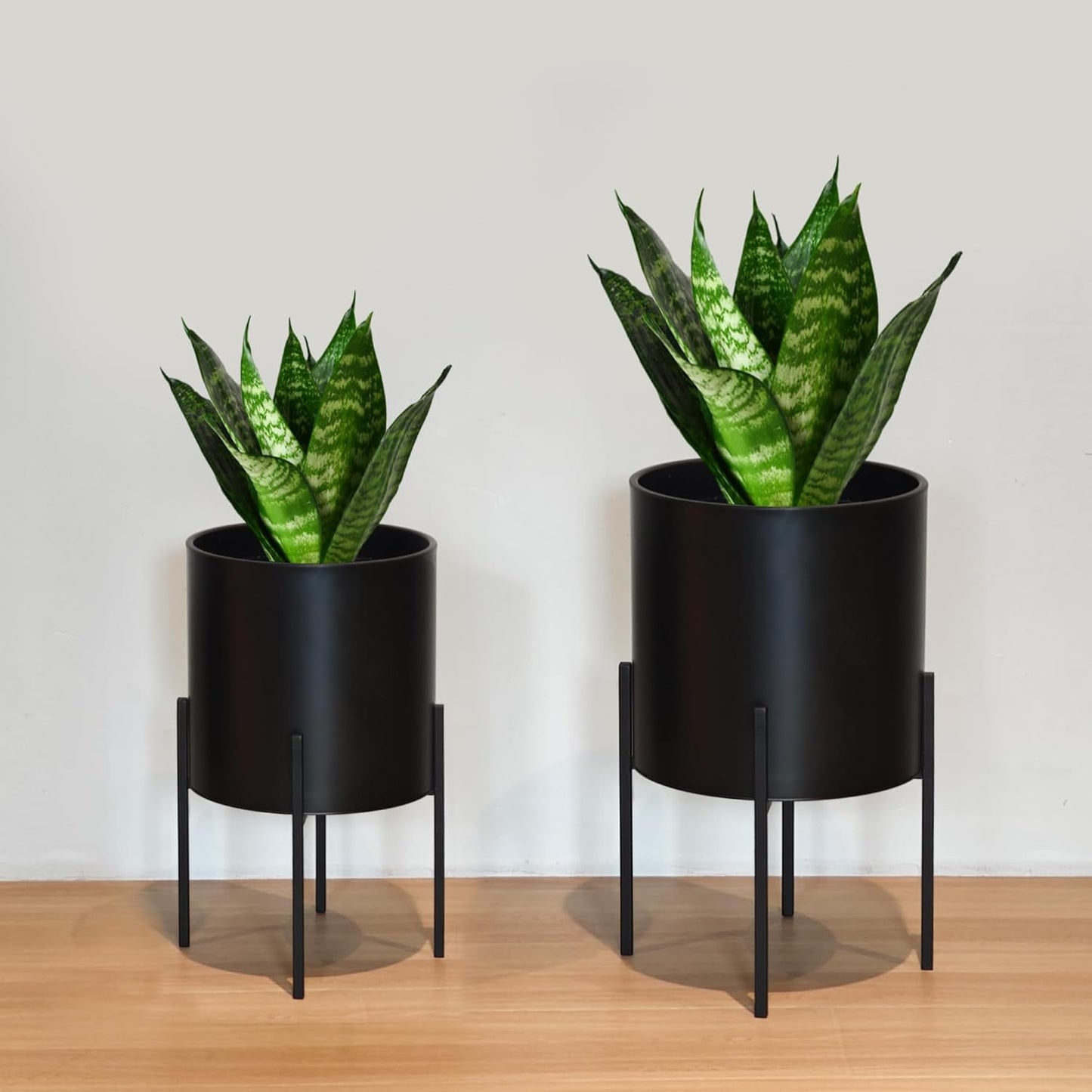 ARNIS Modern Plant Pots, Set of 2 Large Planters with Stand, Decorative Planters, Metal Pots with Drainage Holes for Living Room, Office, Garden or Balcony, 8.25 &10.5 Inch, Dirt