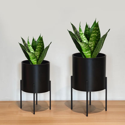 ARNIS Modern Plant Pots, Set of 2 Large Planters with Stand, Decorative Planters, Metal Pots with Drainage Holes for Living Room, Office, Garden or Balcony, 8.25 &10.5 Inch, Dirt