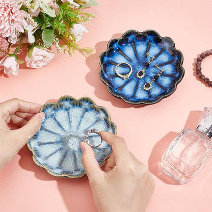 NBEADS Conch Shape Ceramic Jewelry Tray, Aqua Shell Trinket Dish Ceramic Ring Earring Holder Ocean-themed Decorative Trinket Plate for Rings Earrings Necklaces Bracelet Jewelry Watch Keys