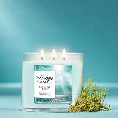 Yankee Candle Large Tumbler Scented Candle with up to 80 Hour Burn Time, Premium Plant Wax Blend for Consistent Burn, 20 oz Tumbler Candle with Room Filling Fragrance, Midsummer's Night