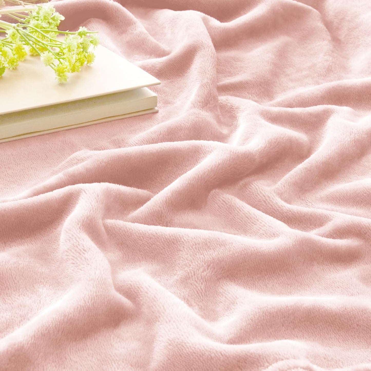 BEDELITE Fleece Blanket Black Throw Blankets for Couch & Bed, Luxury Plush Cozy Fuzzy Blanket 50x60 inches, Super Soft Warm Lightweight Throw Blanket for Travel Camping - Colors B