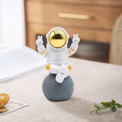Astronaut Statue Decor, Resin Spaceman Figurine Decorations, Cute Mini Space Figure Ornament, Abstract Aesthetic Decorative Sculpture for Home Office Desk Shelf Tabletop - 2.9 Inch