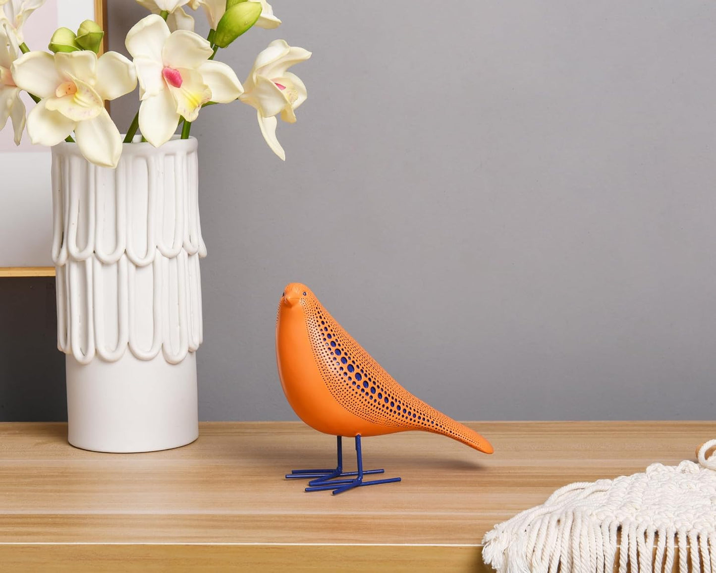Quoowiit Bird Figurine, Modern Sculpture and Statues for Home Decor, Animal Statues for Bookshelf, Table, Entryway, Fireplace, Resin Decorative Sculpture with Chic Polka Dots Art Design (White)