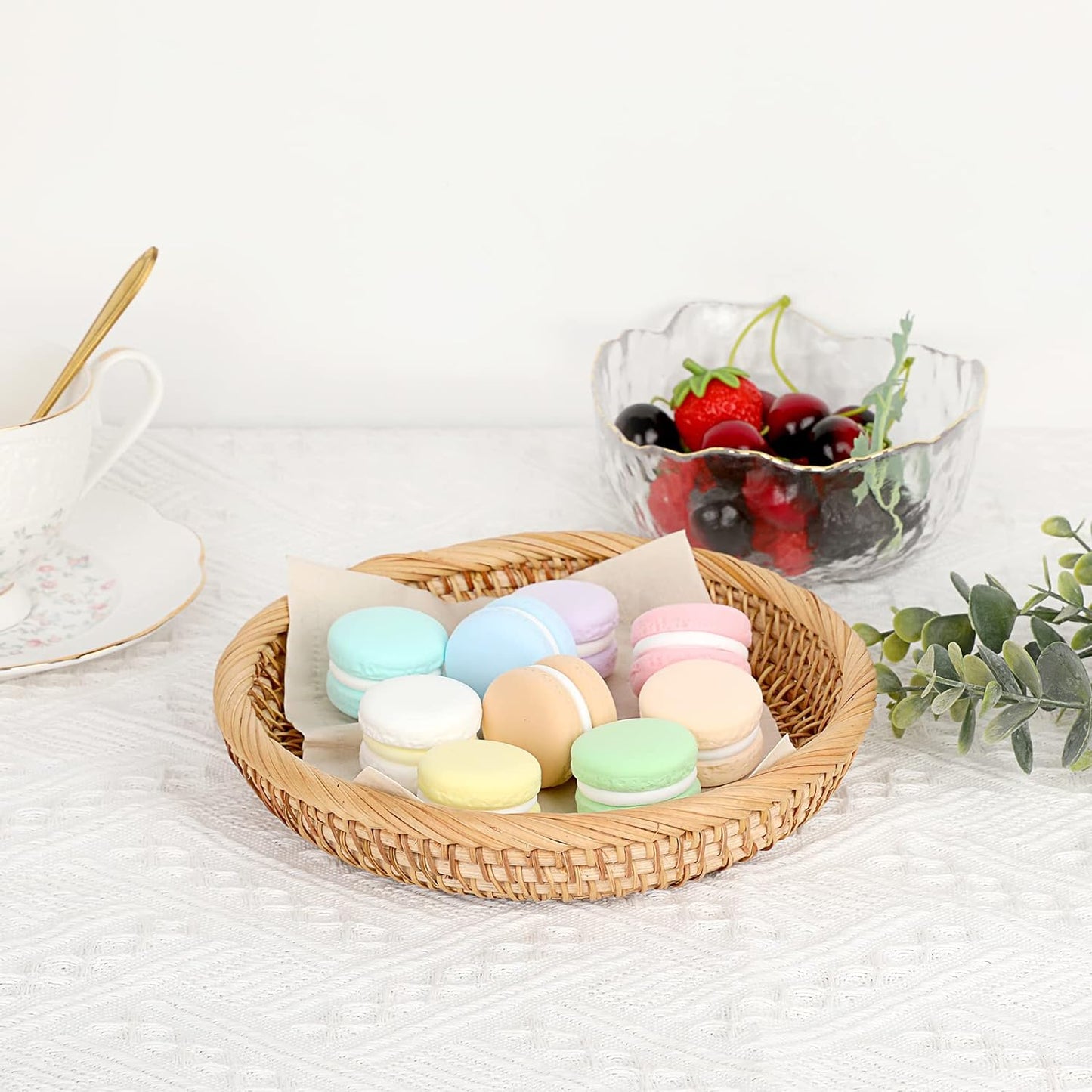 Hipiwe Small Key Basket Bowl for Entryway 7.6" Round Woven Wicker Basket Fruit Serving Tray Woven Basket Wall Decor Rattan Organizer Basket for Keys, Wallet,Whitewash