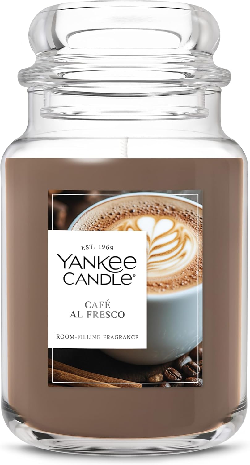 Yankee Candle Vanilla Cupcake, Scented Candle, 22oz Large Jar with up to 150 Hour Burn Time, Giftable, Birthdays