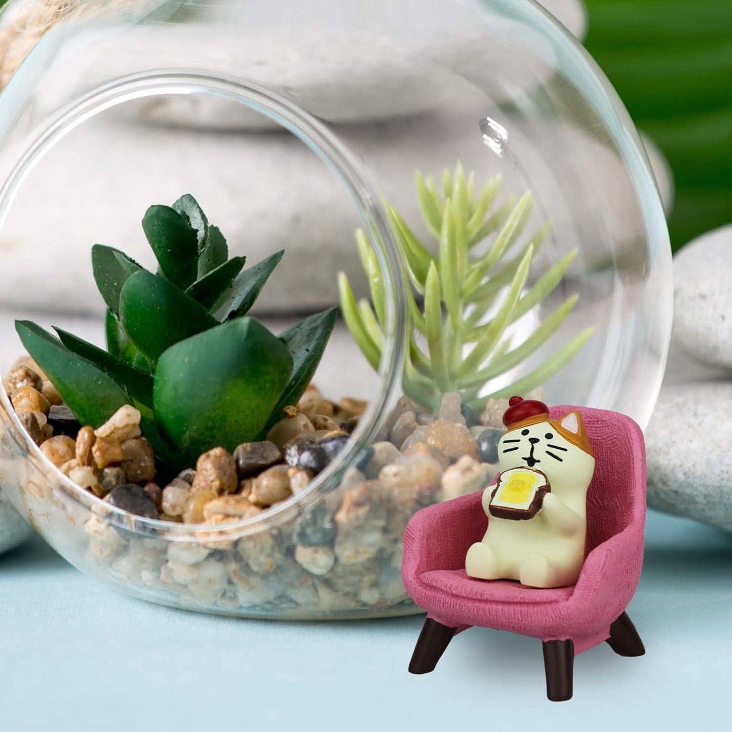 Mevodeata Cute Mini Frog Figurine with Small Sofa Resin Figure for Office Home Decor for Frog Lovers (Rocking Chair)