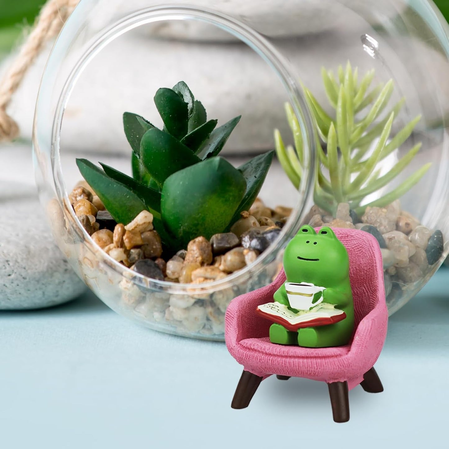 Mevodeata Cute Mini Frog Figurine with Small Sofa Resin Figure for Office Home Decor for Frog Lovers (Rocking Chair)