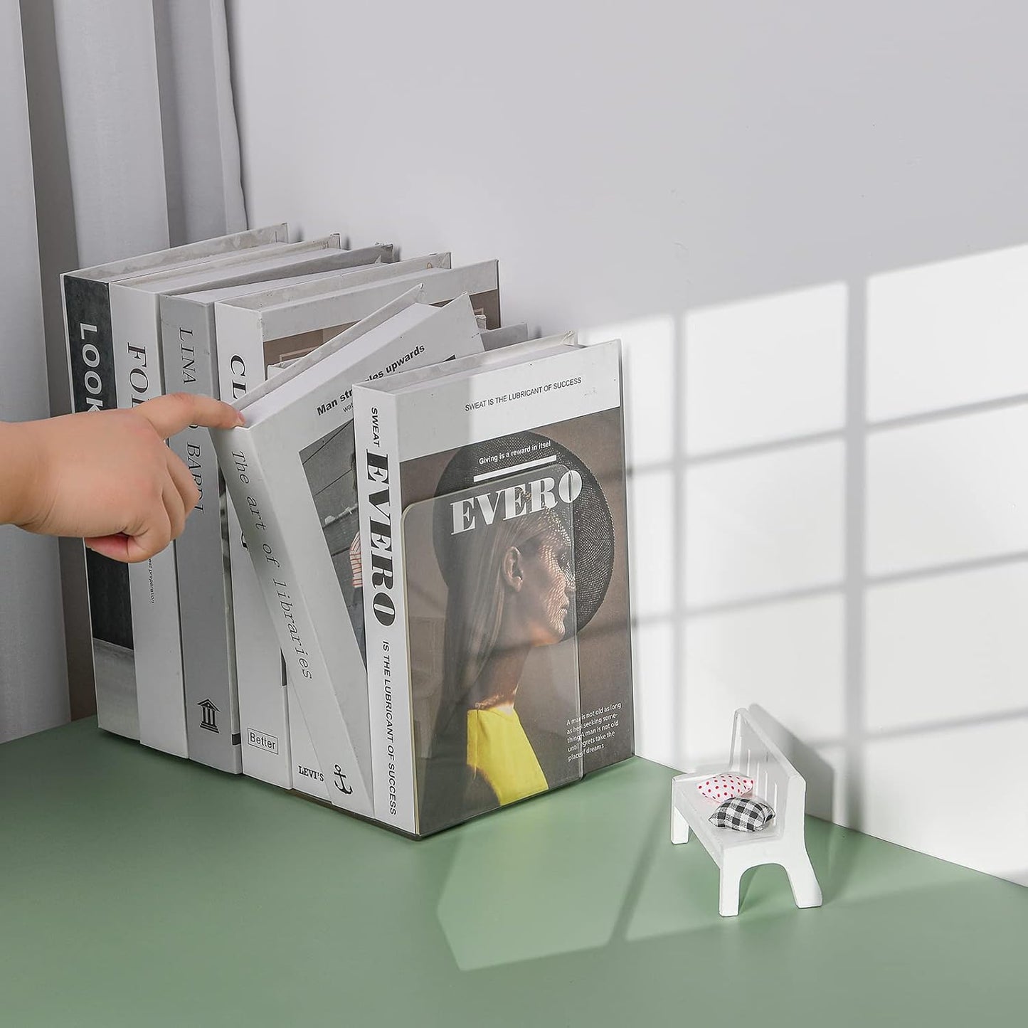 Lulonpon 4 Pieces Book Ends, Bookends, Books End for Shelves, Books End for Heavy Books, Clear Bookends, Acrylic Book Ends for School, Library,Desktop Organizer and Book Shelves