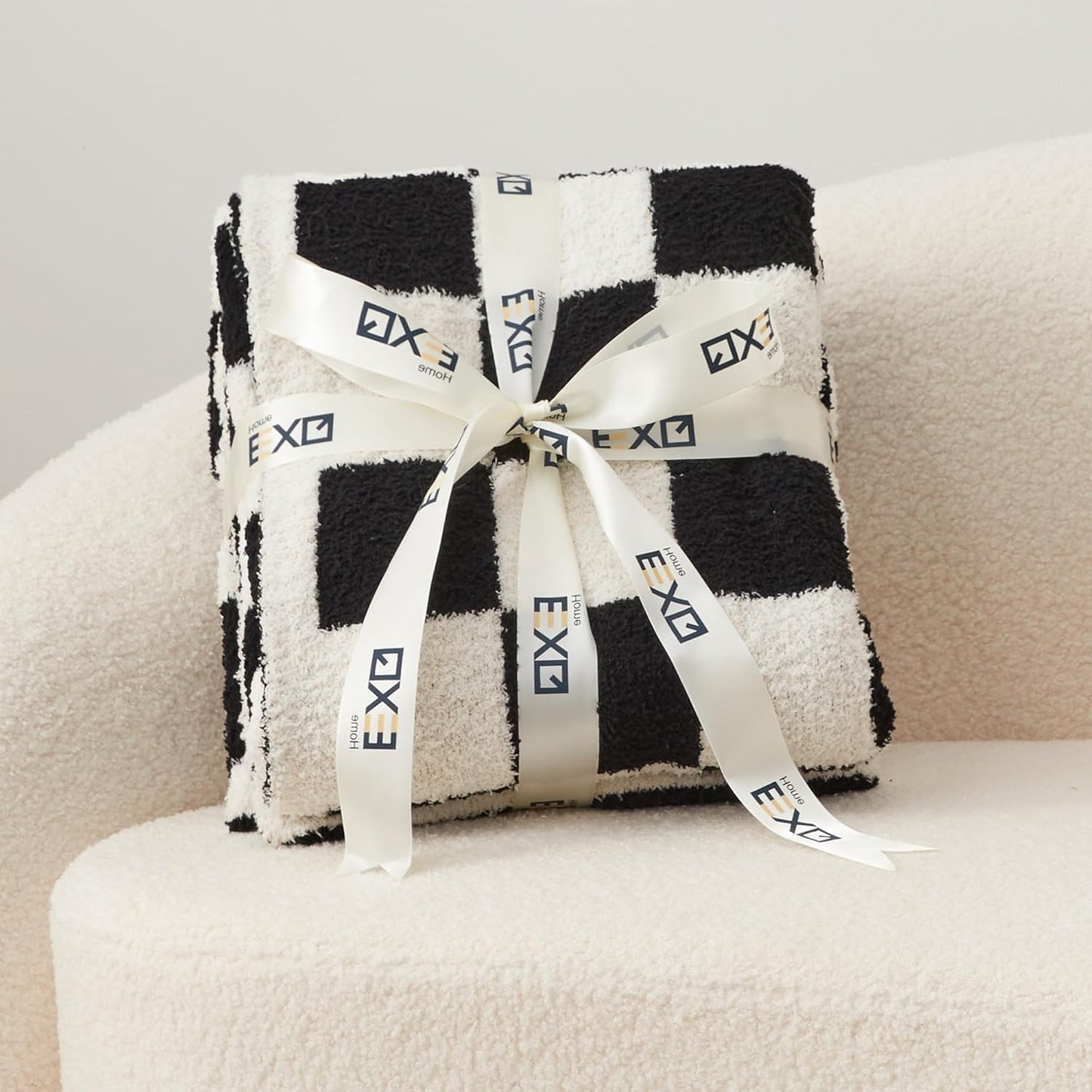 EXQ Home Fleece Throw Blanket for Couch or Bed - 3D Imitation Turtle Shell Jacquard Decorative Blankets - Cozy Soft Lightweight Fuzzy Flannel Blanket Suitable for All Seasons(50"×60",Beige)