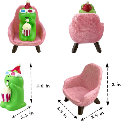 Refintural Miniature Frog Eating Cake Figurine - Funny Shelf Desk Decoration - Perfect Cute Frog Gift (Pink Sofa)