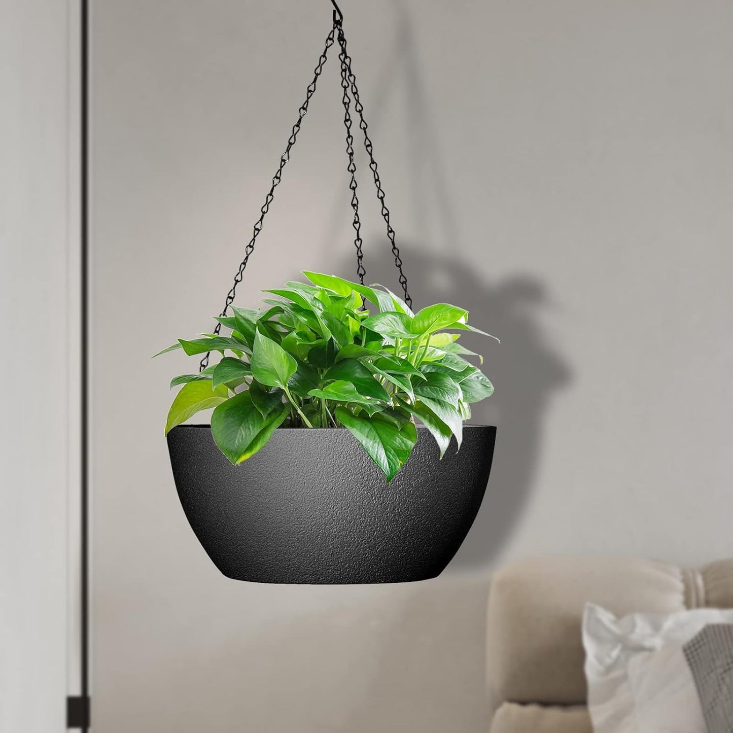 WSMKSZ 10 inch Hanging Planters for Outdoor Indoor Plants with Drainage Holes and Chain, 2 Pack Round Hanging Flower Pots for Garden Home Porch Decor, Black