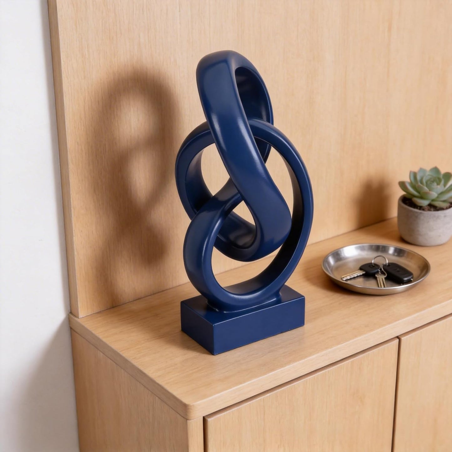 Modern Abstract Knot Sculpture, Artistic Mobius Inspired Resin Decor, Elegant Home and Office Decor, Perfect for Shelves, Desktops, and Mantles, Ideal Gift for Birthdays, Housewarmings (Black)