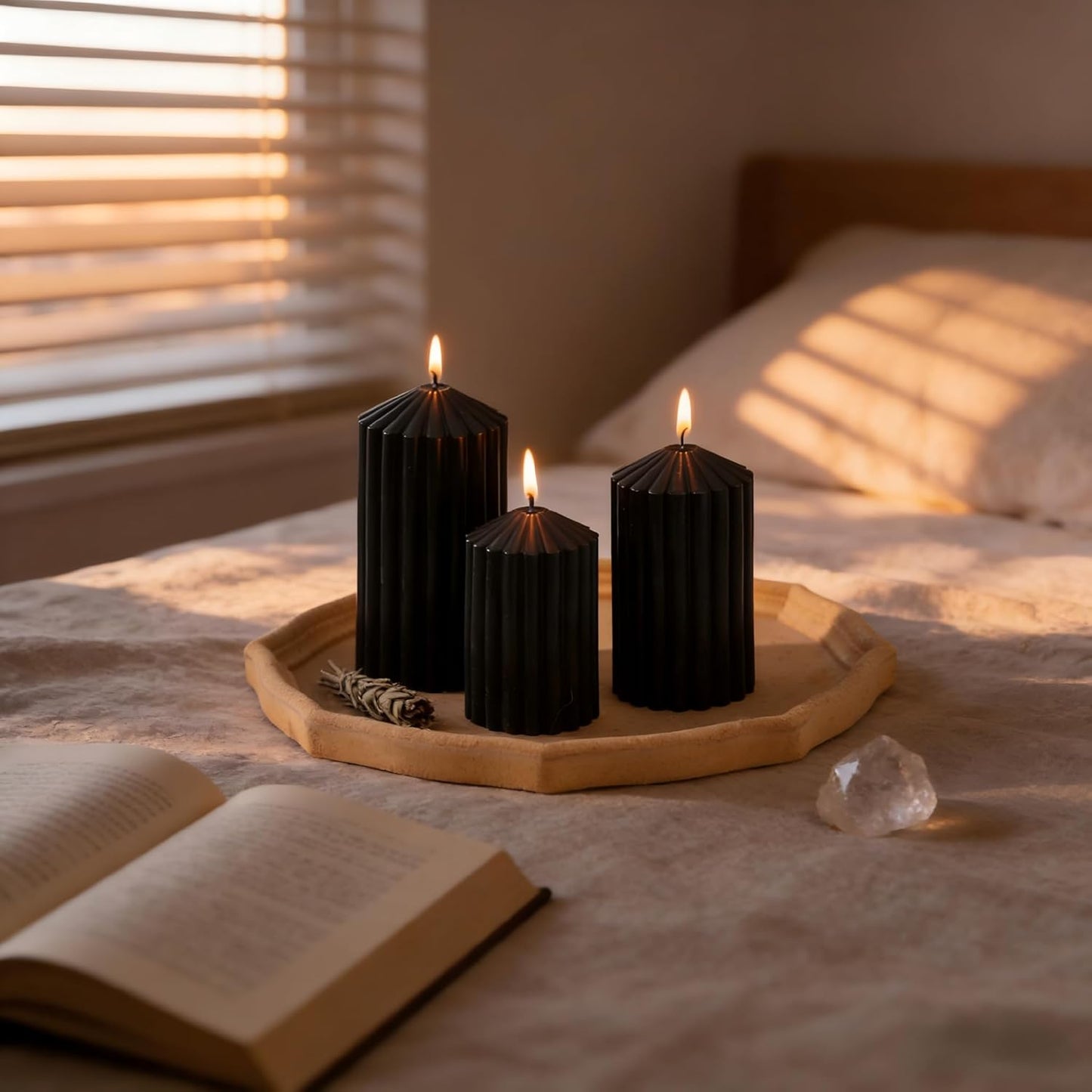 3 Pack White Ribbed Pillar Candles - Soy Wax Unscented, 2.76" x4.2/4.9/5.9 in Smokeless Non Toxic Cotton Wick, Aesthetic Modern Candles for Home Decor, Dinner Table, Living Room, Housewarming Gift
