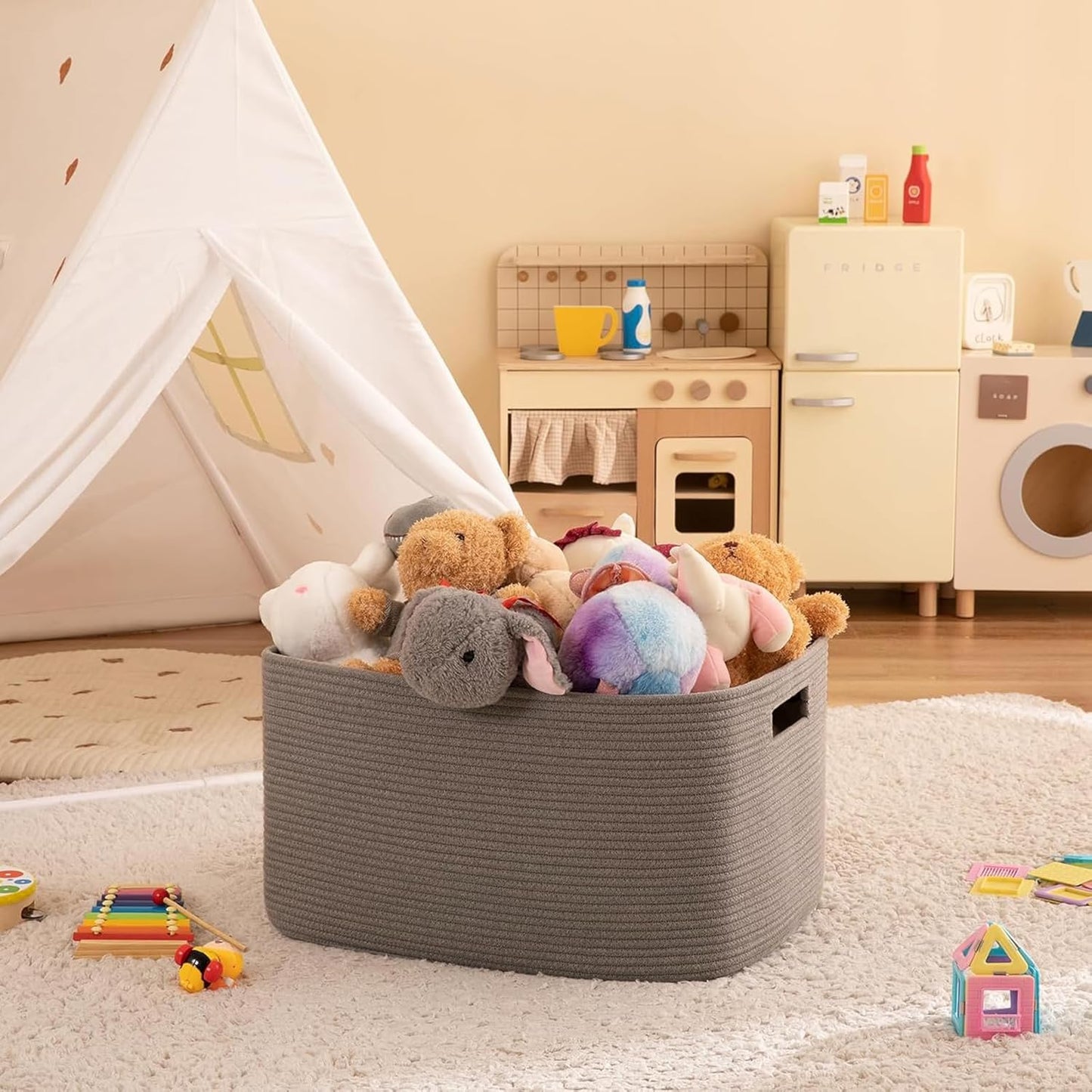 OIAHOMY 75L Large Woven Cotton Rope Storage Basket with Handle for Organizing Blanket and Toys for Living Room, Nursery, Brown Variegated 22”x17”x12”