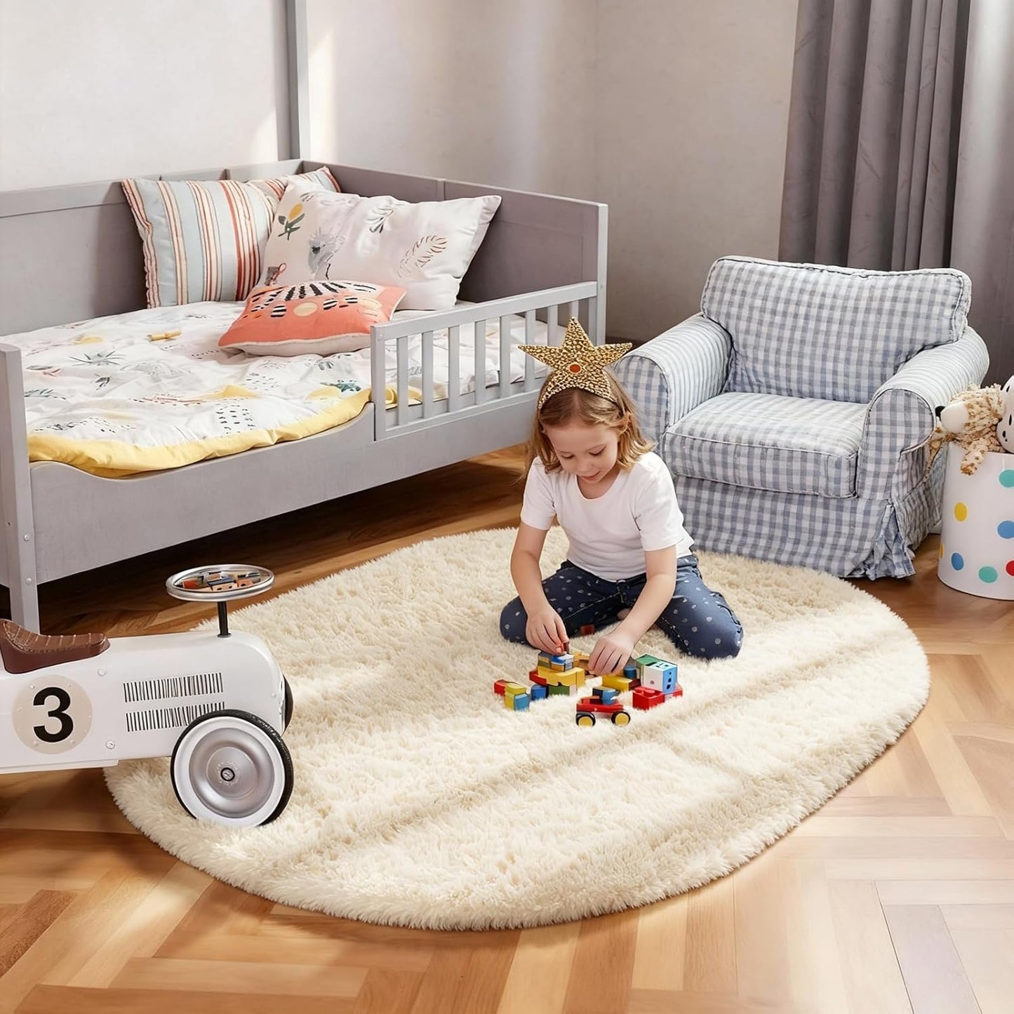 Ophanie Round Rugs 5Ft Ivory Circle Area Rug, Nursery Room Decor, Christmas Aesthetic Bedroom Home Circular Carpet 5 Foot, Fluffy Fuzzy Shag Plush Cream Living Room Rugs for Kids Boys Girls Teen Baby