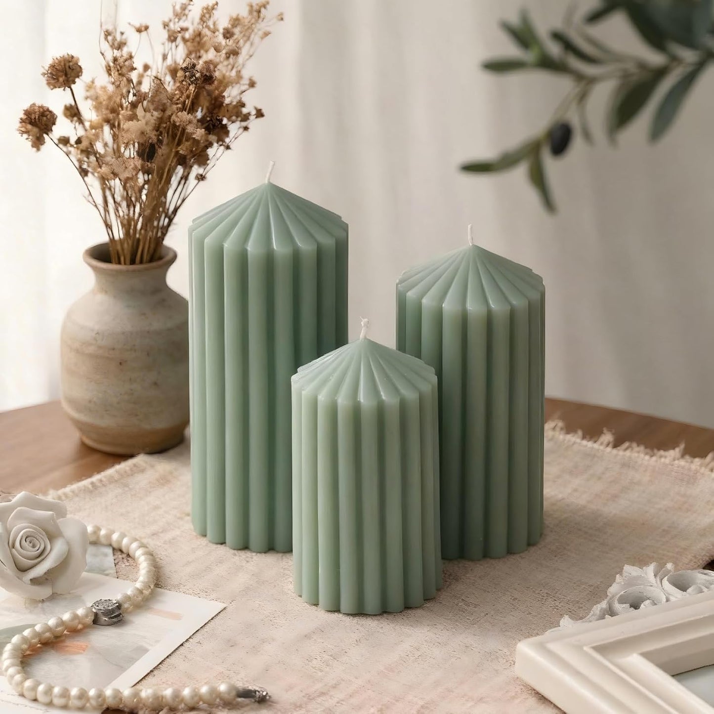 3 Pack White Ribbed Pillar Candles - Soy Wax Unscented, 2.76" x4.2/4.9/5.9 in Smokeless Non Toxic Cotton Wick, Aesthetic Modern Candles for Home Decor, Dinner Table, Living Room, Housewarming Gift