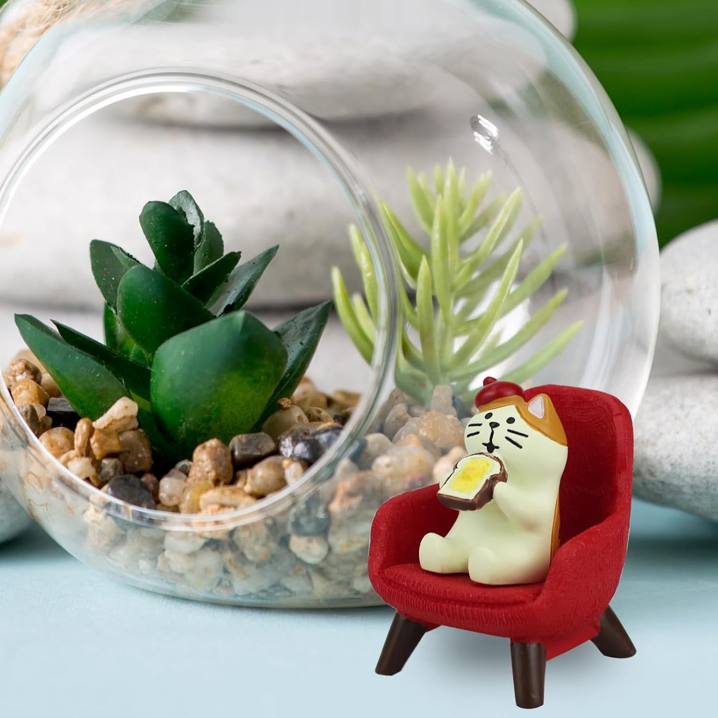 Mevodeata Cute Mini Frog Figurine with Small Sofa Resin Figure for Office Home Decor for Frog Lovers (Rocking Chair)