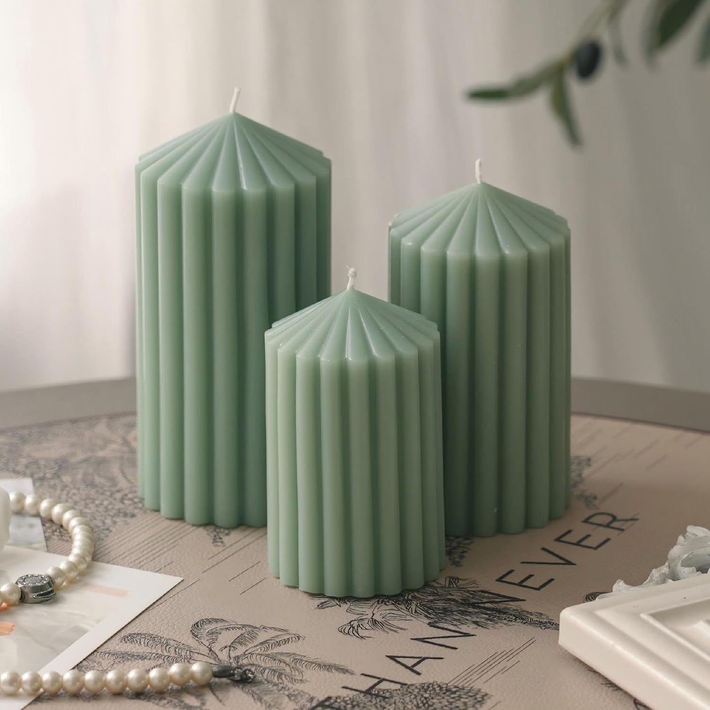 3 Pack White Ribbed Pillar Candles - Soy Wax Unscented, 2.76" x4.2/4.9/5.9 in Smokeless Non Toxic Cotton Wick, Aesthetic Modern Candles for Home Decor, Dinner Table, Living Room, Housewarming Gift