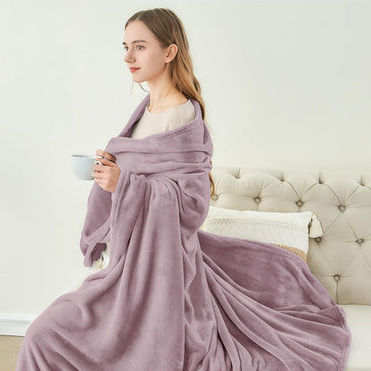 BEDELITE Fleece Blanket Black Throw Blankets for Couch & Bed, Luxury Plush Cozy Fuzzy Blanket 50x60 inches, Super Soft Warm Lightweight Throw Blanket for Travel Camping - Colors B