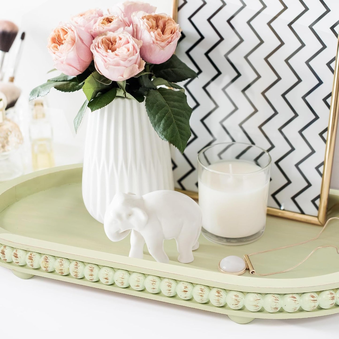 HPC Decor 12in Round Wood Tray - White, Distressed, Farmhouse Rustic - Decorative Tray for Living Room, Coffee Table, Kitchen Table or Farmhouse Serving Tray