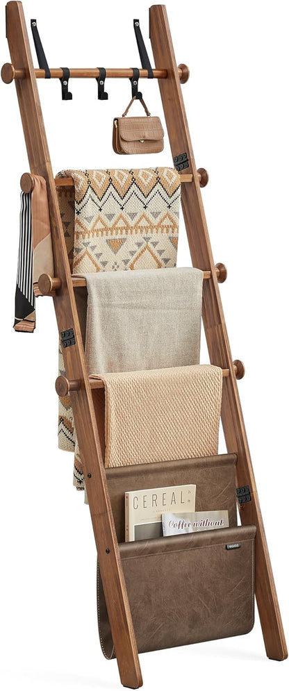 VASAGLE Blanket Ladder for Living Room, 5-Tier Wooden Ladder Shelf, Decorative Farmhouse Blanket Rack with Synthetic Leather Bag, Metal Hooks, Side Hooks, for Bedroom, Caramel Brown ULLS022K01
