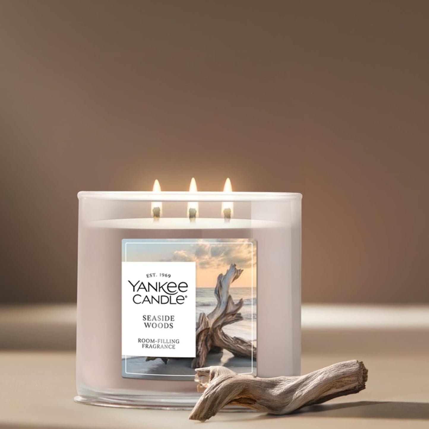 Yankee Candle Large Tumbler Scented Candle with up to 80 Hour Burn Time, Premium Plant Wax Blend for Consistent Burn, 20 oz Tumbler Candle with Room Filling Fragrance, Midsummer's Night