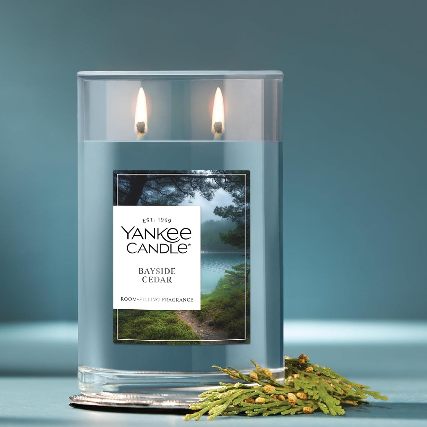 Yankee Candle Large Tumbler Scented Candle with up to 80 Hour Burn Time, Premium Plant Wax Blend for Consistent Burn, 20 oz Tumbler Candle with Room Filling Fragrance, Midsummer's Night