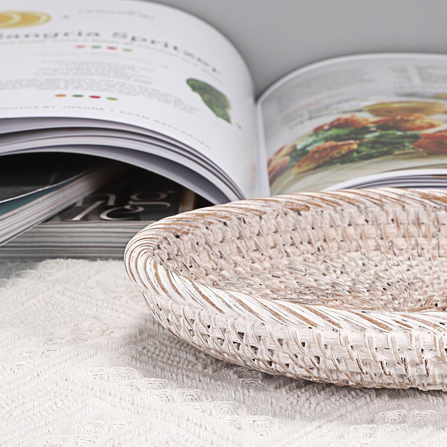 Hipiwe Small Key Basket Bowl for Entryway 7.6" Round Woven Wicker Basket Fruit Serving Tray Woven Basket Wall Decor Rattan Organizer Basket for Keys, Wallet,Whitewash