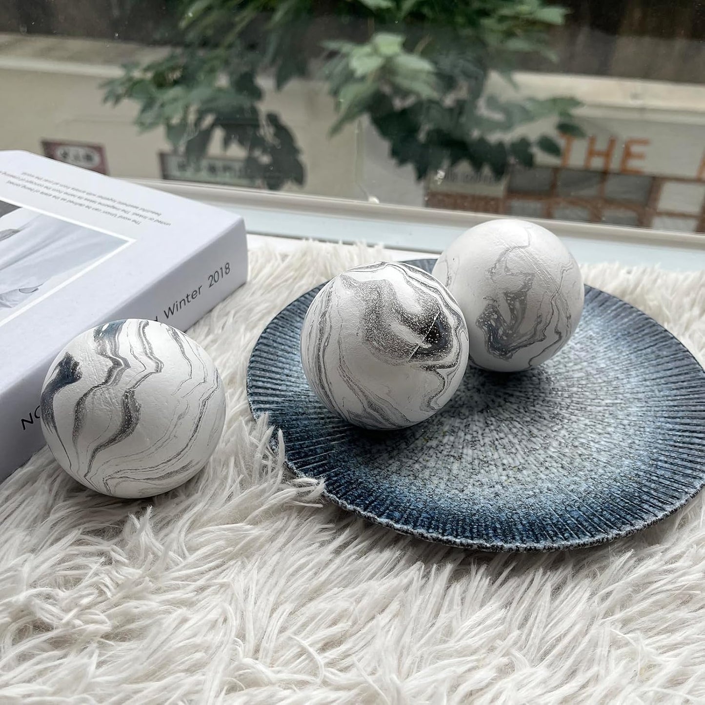 Set of 6 Decorative Orbs for Bowls and Vases - Circle Pattern - Resin Round Sphere Balls for Living, Dining Room Coffee Table Centerpiece Home Decor