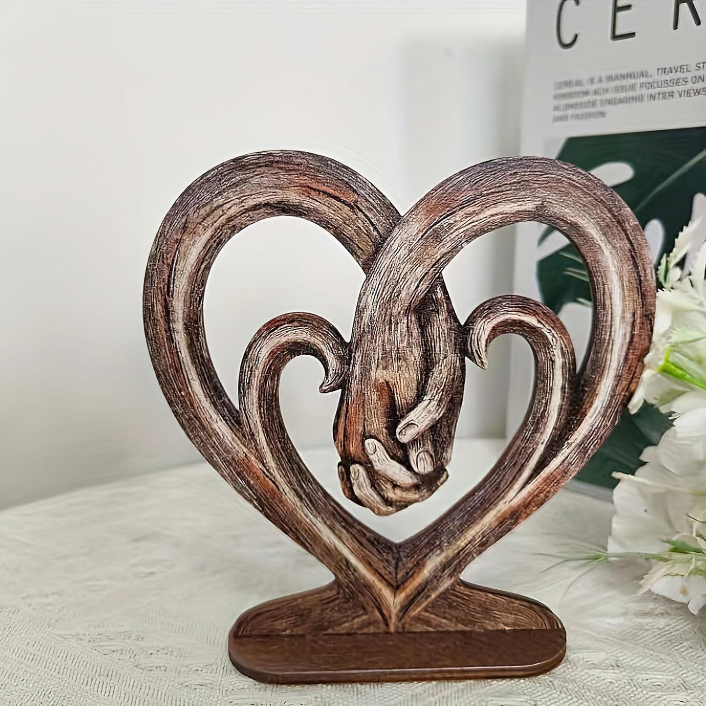 Heart Holding Hands Art Sculpture Wooden Desktop Imitation Tree Trunk Forever Love Everlasting Hand in Hand Desktop Decoration for Home Office Ornament Accessories