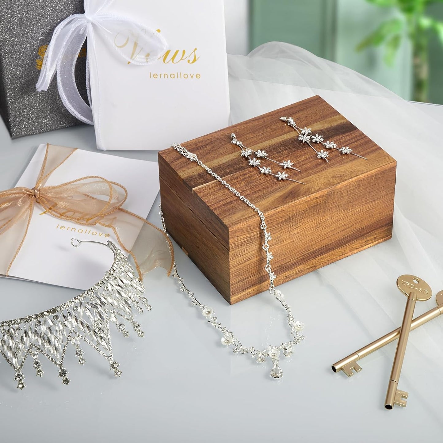DRASTAR Wooden Keepsake Box, Large Acacia Storage Memory Box with a Hinged Lid for Crafts and Photo Storage