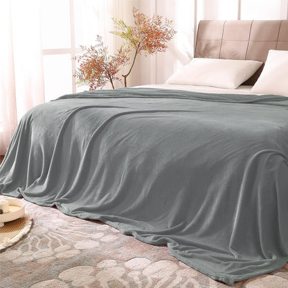 BEDELITE Fleece Blanket Black Throw Blankets for Couch & Bed, Luxury Plush Cozy Fuzzy Blanket 50x60 inches, Super Soft Warm Lightweight Throw Blanket for Travel Camping - Colors B
