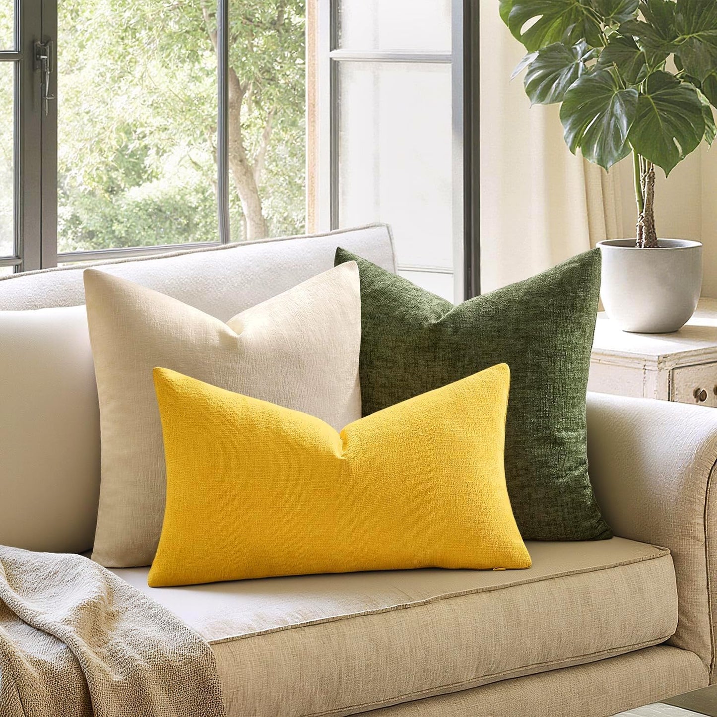 MIULEE Olive Green Couch Pillow Covers 18x18 Inch, Set of 2 Soft Chenille Decorative Square Throw Pillow Covers Farmhouse for Sofa Living Room Bed