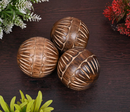 EDHAS Decorative Mango Wood Round Balls Set of 3 for Centerpiece or Individual Use Ideal for Use in Tray Bowl or Basket Decor