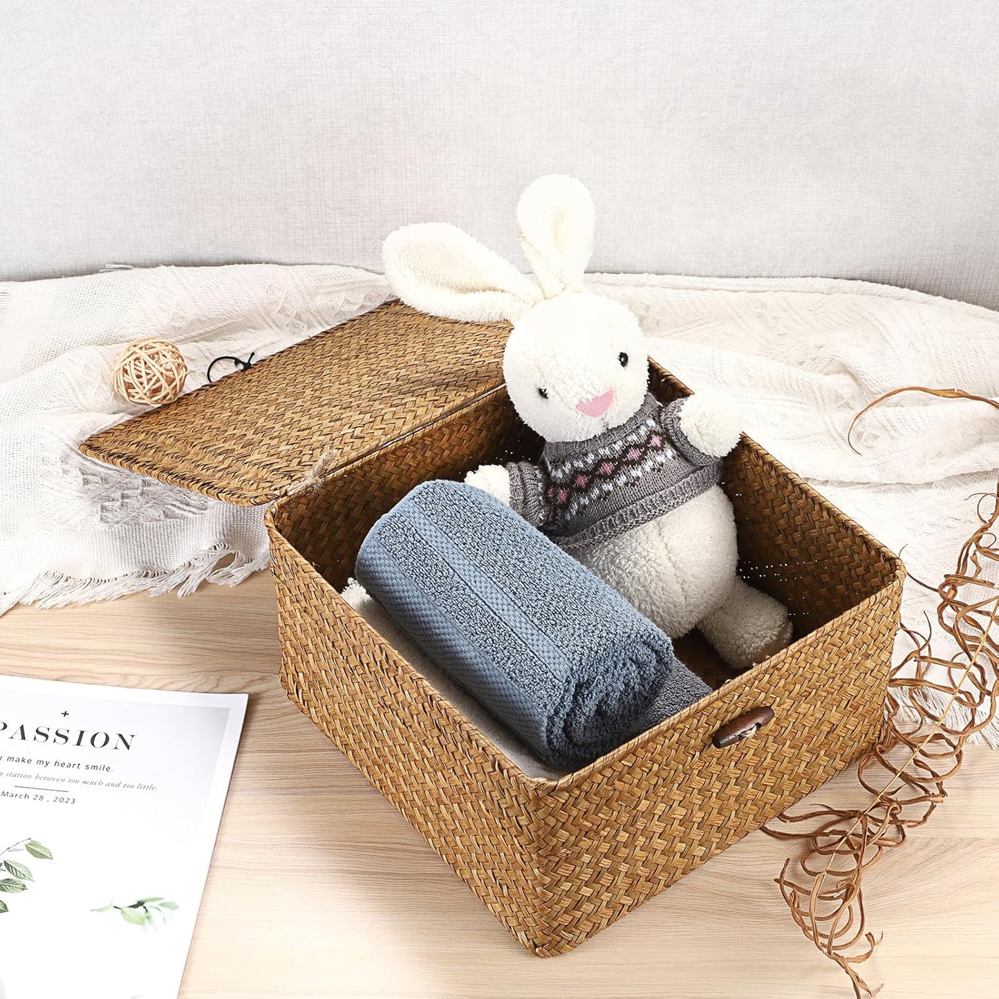 Hipiwe Seagrass Basket with Lid Wicker Storage Basket Square Handwoven Decorative Baskets Box for Shelf Multipurpose Household Baskets Home Decor,X-small