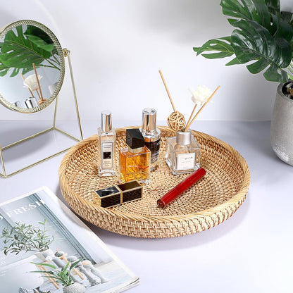 Hipiwe Small Key Basket Bowl for Entryway 7.6" Round Woven Wicker Basket Fruit Serving Tray Woven Basket Wall Decor Rattan Organizer Basket for Keys, Wallet,Whitewash