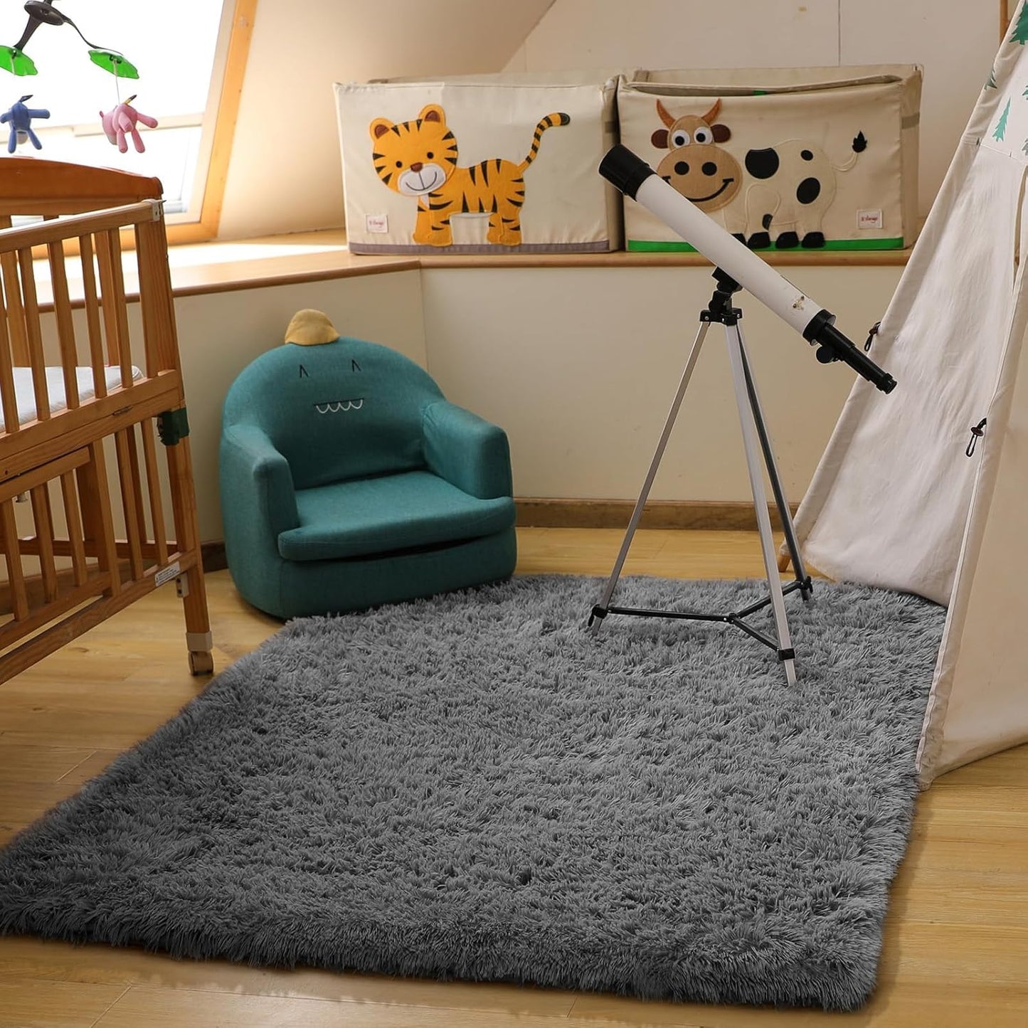 Ophanie Round Rugs 5Ft Ivory Circle Area Rug, Nursery Room Decor, Christmas Aesthetic Bedroom Home Circular Carpet 5 Foot, Fluffy Fuzzy Shag Plush Cream Living Room Rugs for Kids Boys Girls Teen Baby