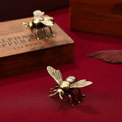 Veemoon 2pcs Gold Bee Figurines Brass Animal Insects Figurines Statue Feng Shui Sculpture Toys Gold Desk Home Indoor Decorative Collectible or Elders