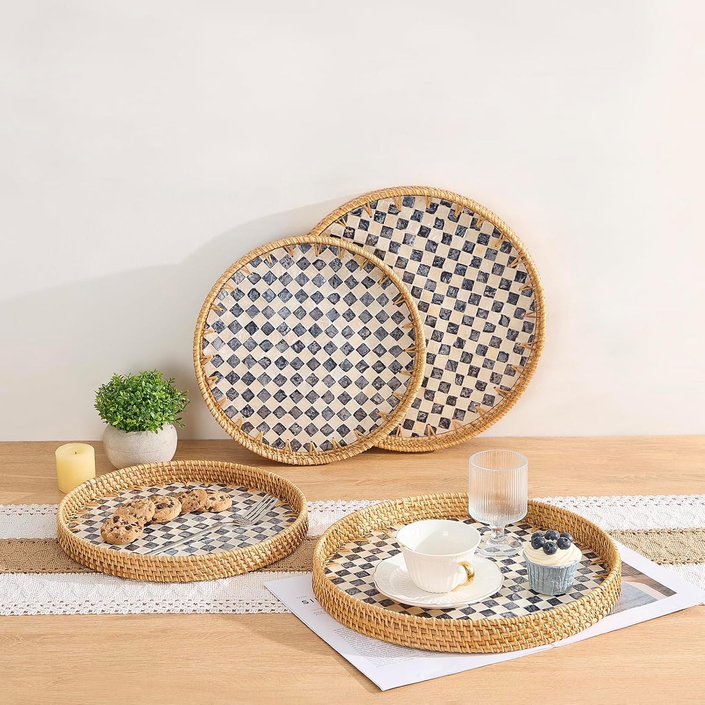 Round Rattan Tray with Mother of Pearl Inlay, Rattan Serving Tray with Wooden Base, Decorative Wicker Basket for Table Decor, Storage and Display of Coffee Bread Food Fruit (Leaf)