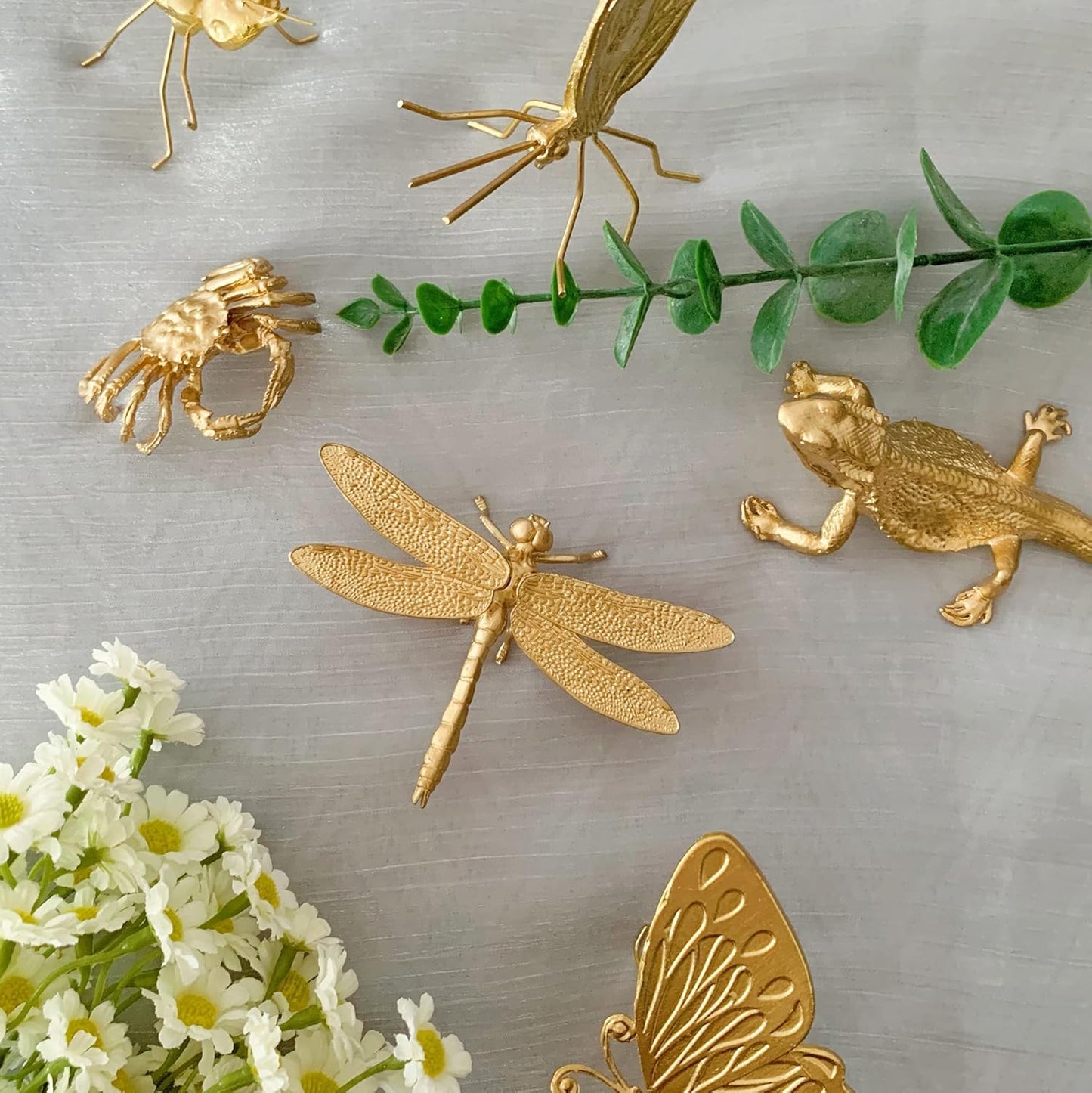 Gold Butterfly Sculpture Solid Metal Insect Ornament Mini Butterfly Figurine for Home Office Garden Desktop Decor