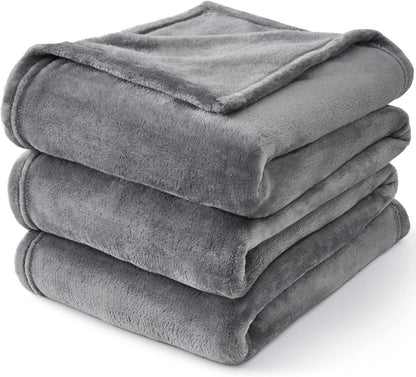 BEDELITE Fleece Blanket Black Throw Blankets for Couch & Bed, Luxury Plush Cozy Fuzzy Blanket 50x60 inches, Super Soft Warm Lightweight Throw Blanket for Travel Camping - Colors B