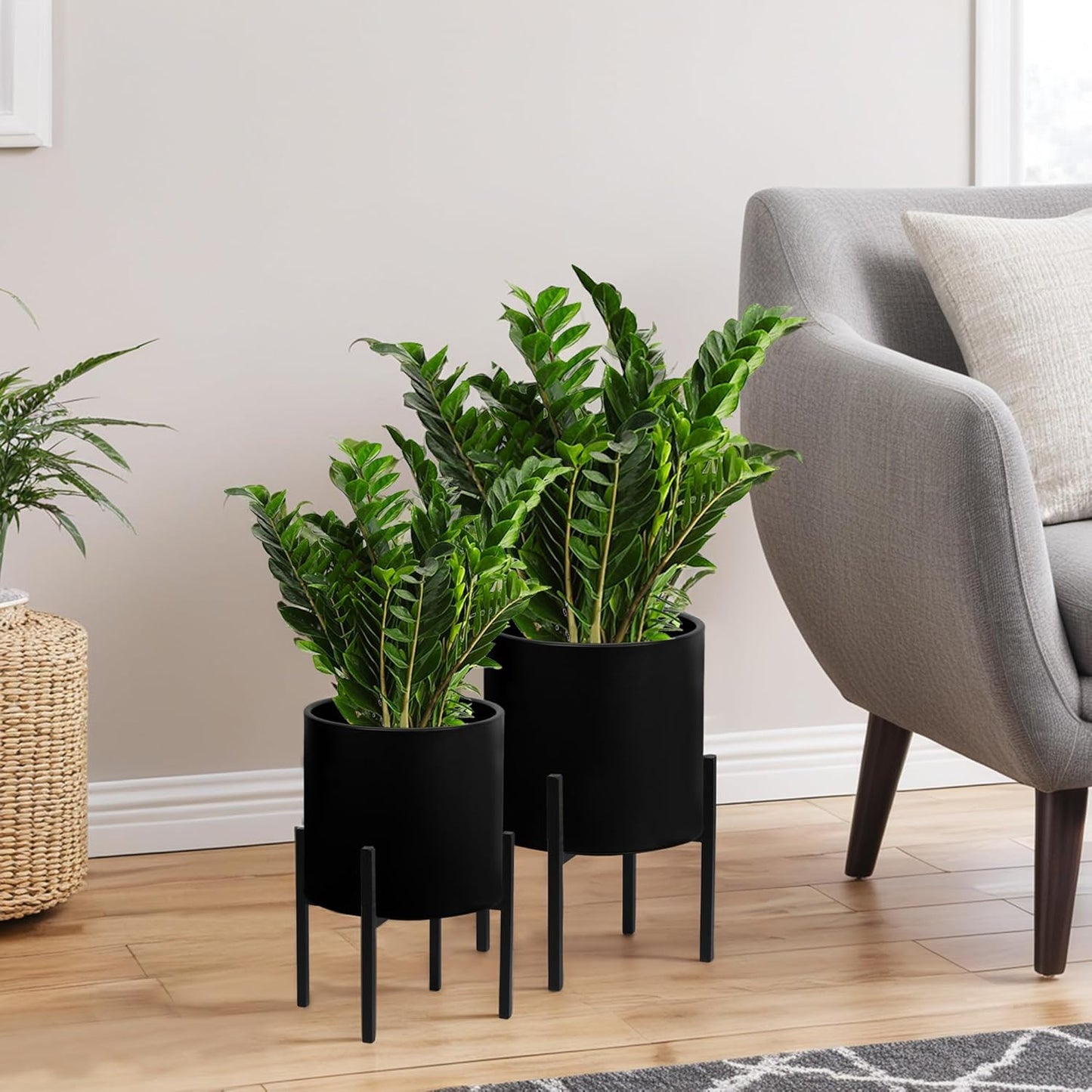 ARNIS Modern Plant Pots, Set of 2 Large Planters with Stand, Decorative Planters, Metal Pots with Drainage Holes for Living Room, Office, Garden or Balcony, 8.25 &10.5 Inch, Dirt
