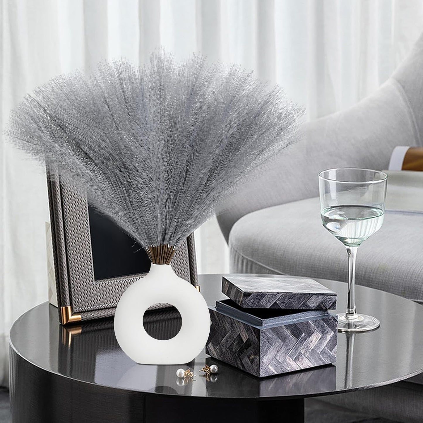 UREYMX Faux Pampas Grass Decor 17.7 Inch 6pcs, Artificial Pampas Grass Fluffy Home Decor, Short Vase Room Decor pompous Grass Flower Arrangement for Boho Home Wedding Decoration (Black)