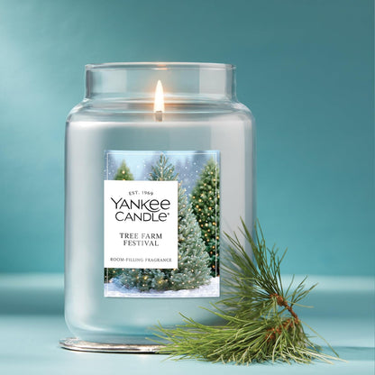 Yankee Candle Balsam & Cedar, Scented Candle, 22oz Large Jar with up to 150 Hour Burn Time, Giftable
